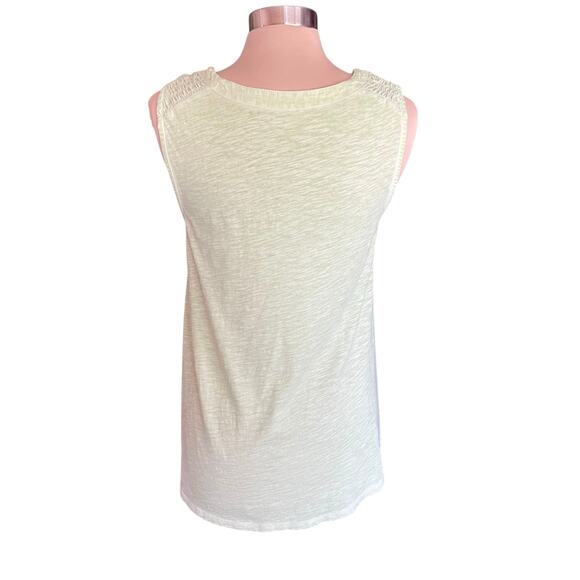 Soft Surroundings Pale Green Tunic Length Tank Top MEDIUM Button Adorned Summer - Picture 5 of 7